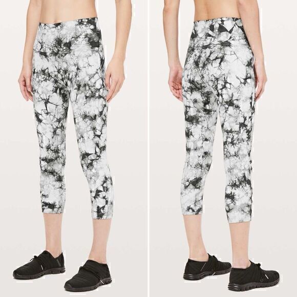 Lululemon Wunder Under Crop Hi-Rise 21" in Dual Shibori Antique White Cement Gre - Picture 1 of 7